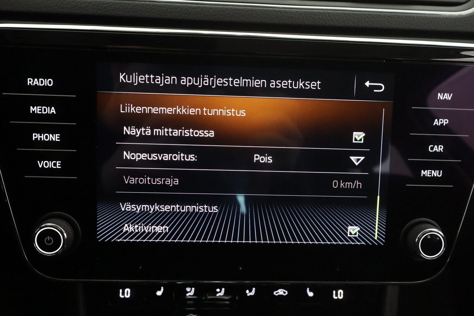 Skoda Superb 2019 1,5 TSI ACT Style BusinessLine DSG * ACC / Webasto / Muistipenkki / Canton / P.kamera / LED / Keyless / Smartlink * - 1.Om Suomi-auto / Merkkihuollettu / Kahdet renkaat