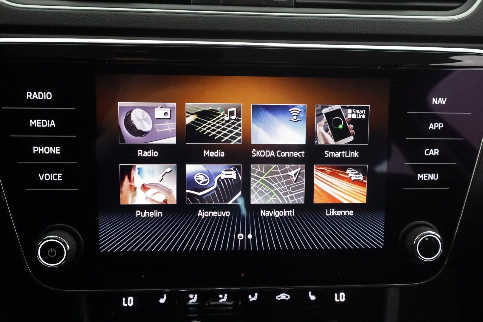 Skoda Superb 2019 1,5 TSI ACT Style BusinessLine DSG * ACC / Webasto / Muistipenkki / Canton / P.kamera / LED / Keyless / Smartlink * - 1.Om Suomi-auto / Merkkihuollettu / Kahdet renkaat