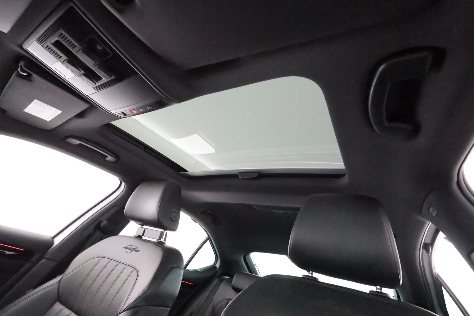 Skoda Superb 2019 1,5 TSI ACT L&K BusinessLine DSG Autom. - Suomiauto / Webasto / Adapt.Vakkari / Kattoluukku / Canton Premium Audio / Peruutuskamera / Ilmastoidut & Hierovat Nahkapenkit muistilla / Varusteltu!