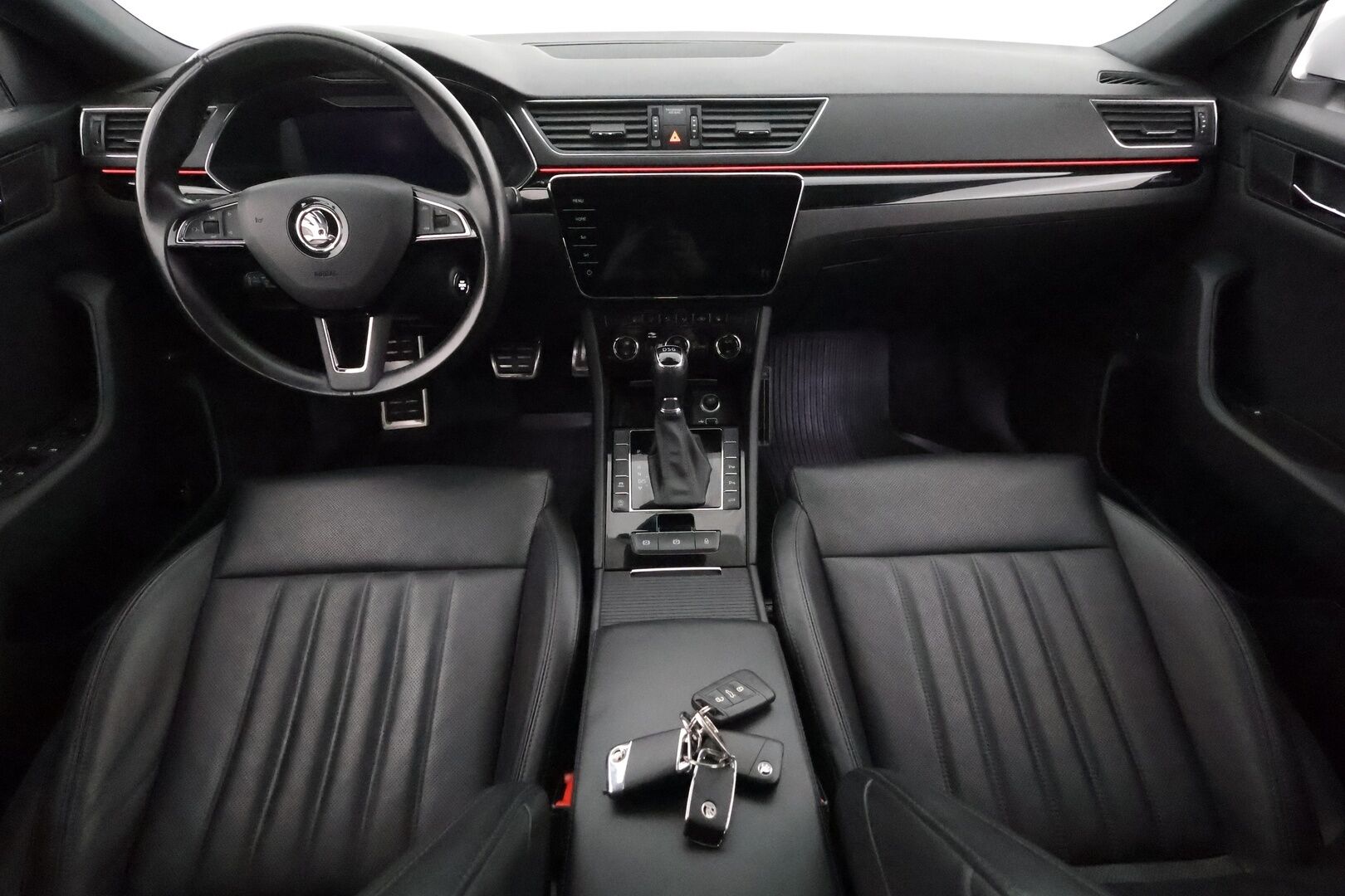 Skoda Superb 2019 1,5 TSI ACT L&K BusinessLine DSG Autom. - Suomiauto / Webasto / Adapt.Vakkari / Kattoluukku / Canton Premium Audio / Peruutuskamera / Ilmastoidut & Hierovat Nahkapenkit muistilla / Varusteltu!