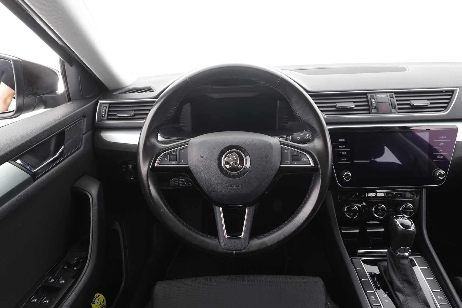 Skoda Superb 2019 1,5 TSI ACT Ambition BusinessLine DSG Autom. - | ACC | Webasto | Koukku | Xenon | P.Kamera | Ratinlämmitys | Digimittaristo | Apple&Android | Suomi-auto | Kahdet Renkaat |