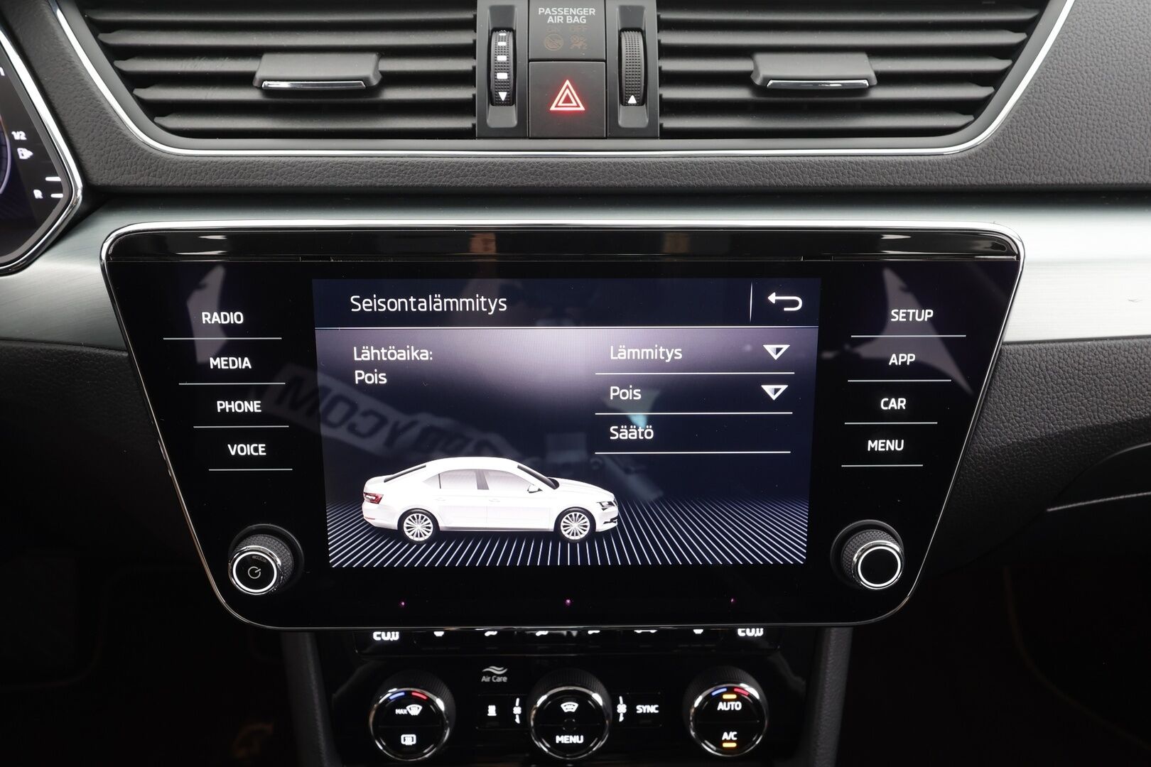 Skoda Superb 2019 1,5 TSI ACT Ambition BusinessLine DSG Autom. - | ACC | Webasto | Koukku | Xenon | P.Kamera | Ratinlämmitys | Digimittaristo | Apple&Android | Suomi-auto | Kahdet Renkaat |