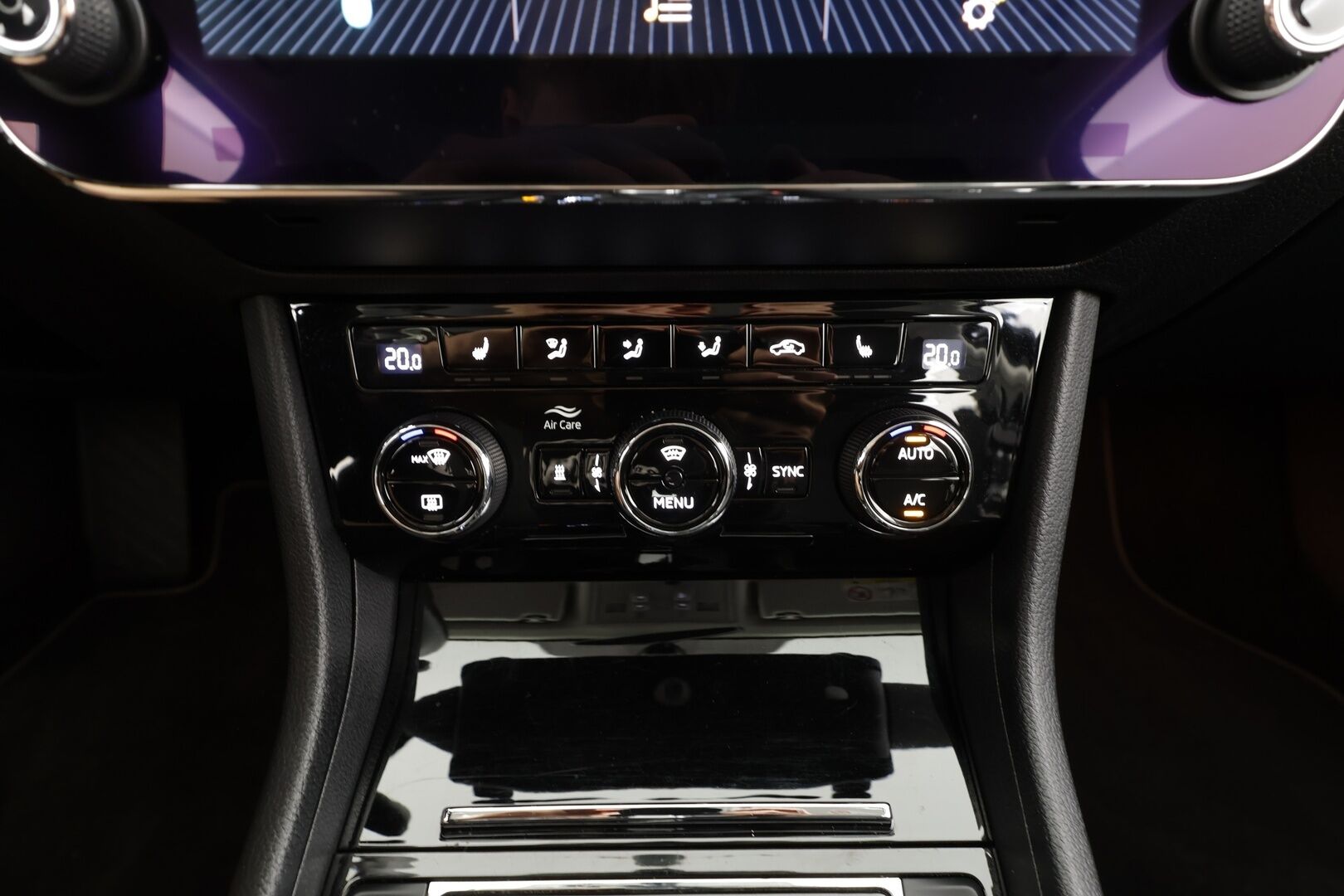Skoda Superb 2019 1,5 TSI ACT Ambition BusinessLine DSG Autom. - | ACC | Webasto | Koukku | Xenon | P.Kamera | Ratinlämmitys | Digimittaristo | Apple&Android | Suomi-auto | Kahdet Renkaat |