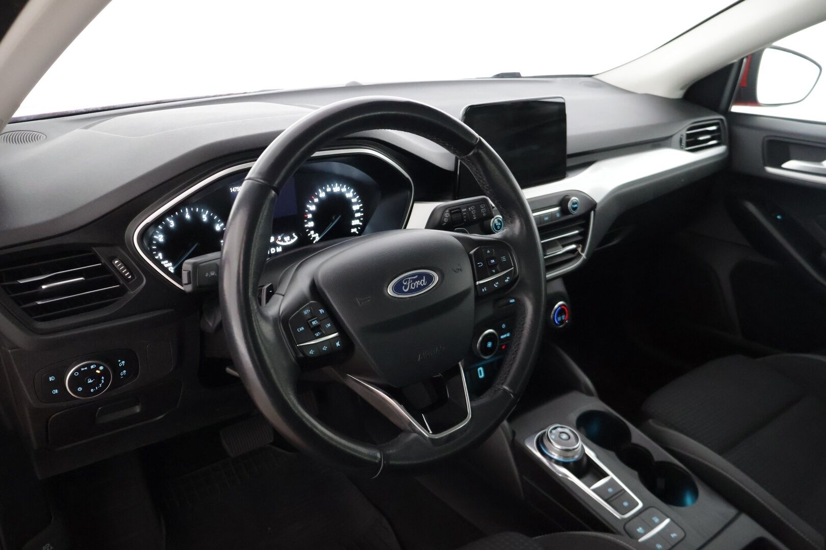Ford Focus 2019 1,0 EcoBoost 125hv Start/Stop A8 Trend 5-ovinen * Vakkari / Tutkat / Apple Carplay / Navi /  Lohkolämmitin * - Hyvin huollettu, Siisti & Taloudellinen Suomi-Auto!  