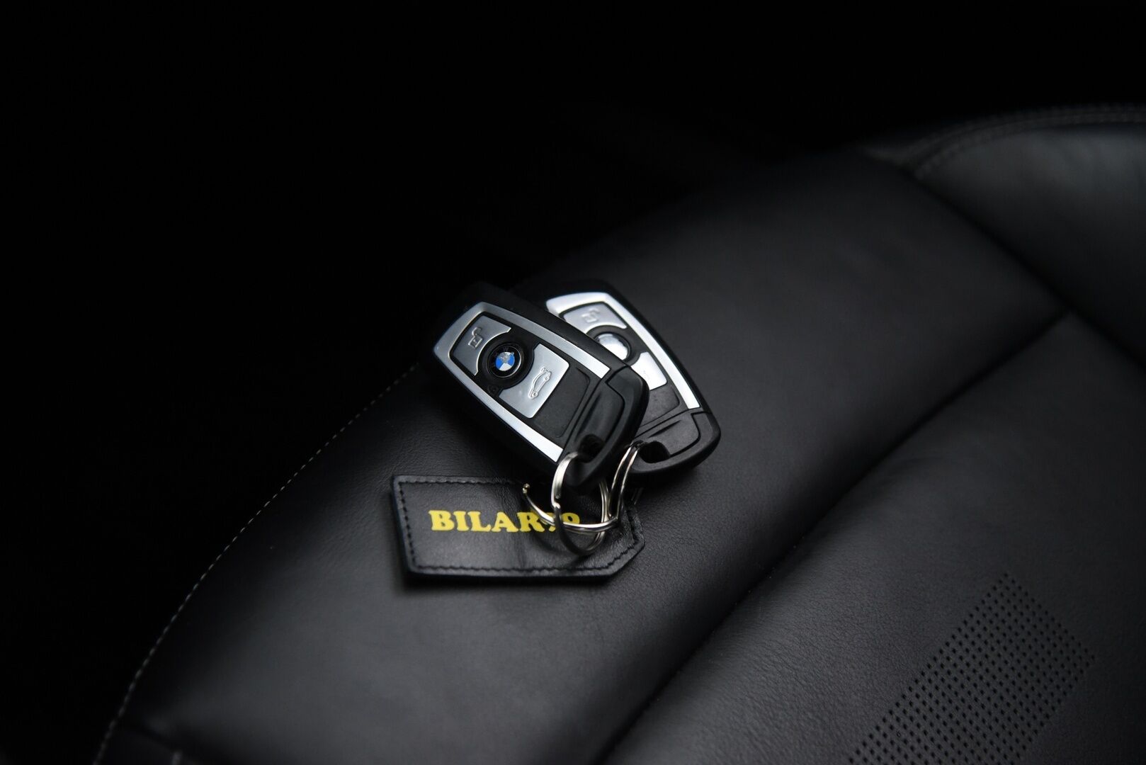 BMW M3 2014 F80 sedan DCT A / Harman/Kardon / Muistipenkki / Comfort Access / Prof. navi - Crank Hub tehty! / Hiilikuitu -katto / Puhdas historia!