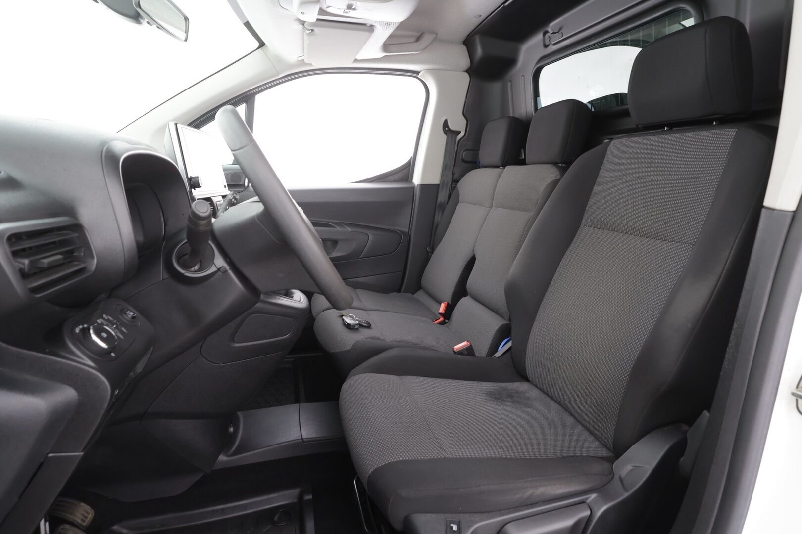 Opel Combo 2019 Cargo XL Enjoy 1,5 Diesel Turbo S/S 75 kW MT5 - | Webasto | Koukku | Apple & Android | Vakkari | 1-omisteinen | ALV | Kahdet renkaat | 