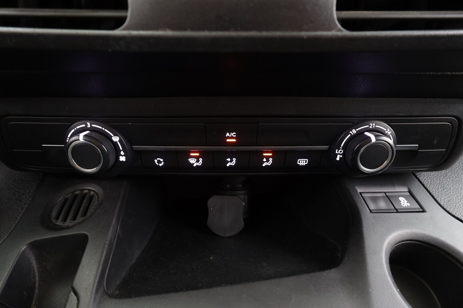 Opel Combo 2019 Cargo XL Enjoy 1,5 Diesel Turbo S/S 75 kW MT5 - | Webasto | Koukku | Apple & Android | Vakkari | 1-omisteinen | ALV | Kahdet renkaat | 