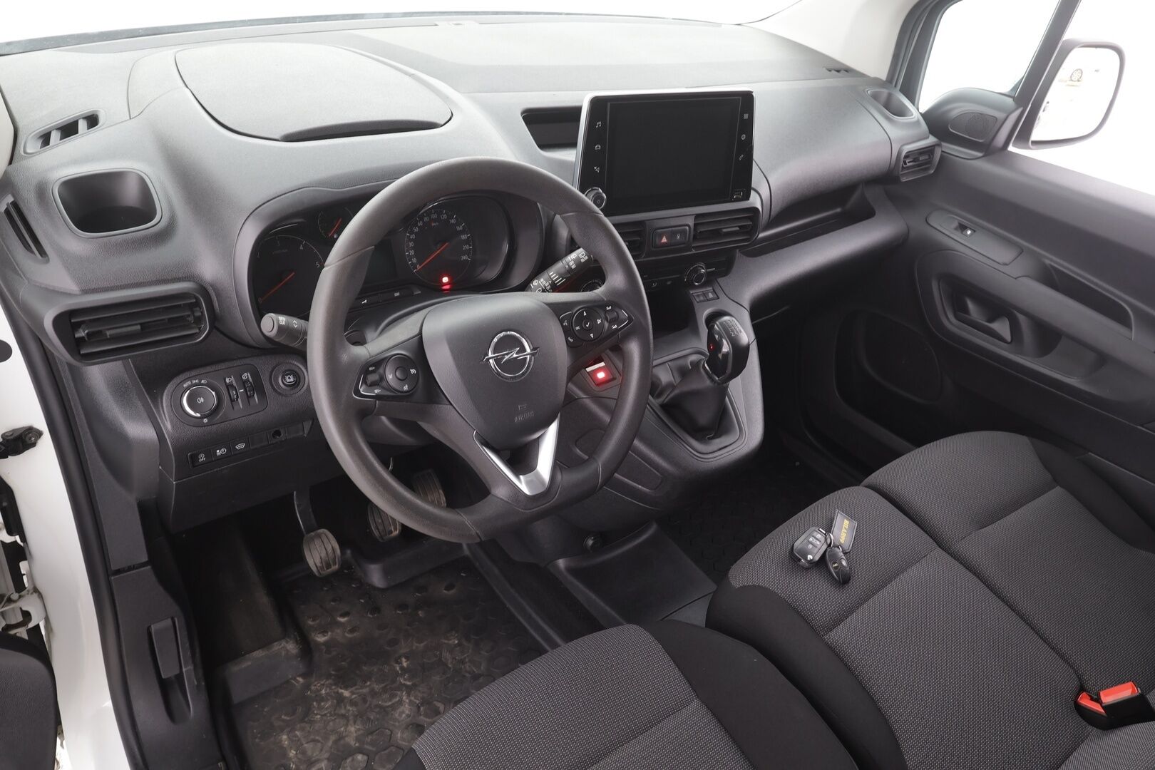 Opel Combo 2019 Cargo XL Enjoy 1,5 Diesel Turbo S/S 75 kW MT5 - | Webasto | Koukku | Apple & Android | Vakkari | 1-omisteinen | ALV | Kahdet renkaat | 