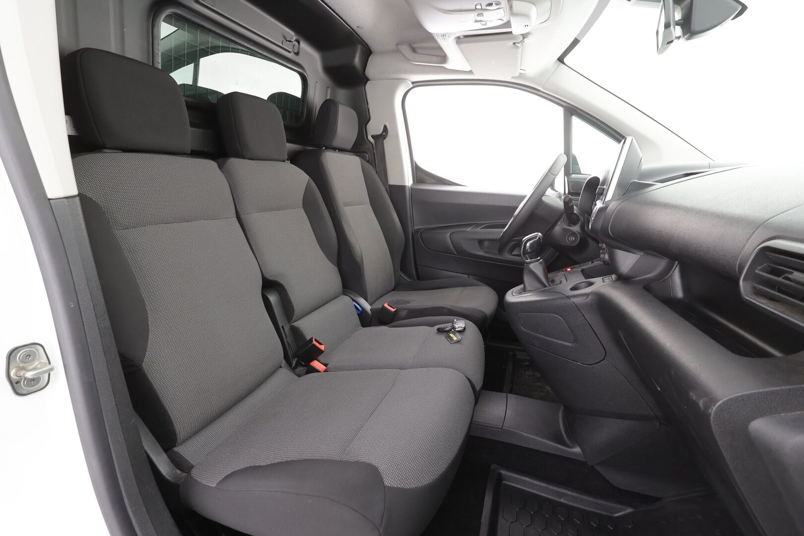 Opel Combo 2019 Cargo XL Enjoy 1,5 Diesel Turbo S/S 75 kW MT5 - | Webasto | Koukku | Apple & Android | Vakkari | 1-omisteinen | ALV | Kahdet renkaat | 