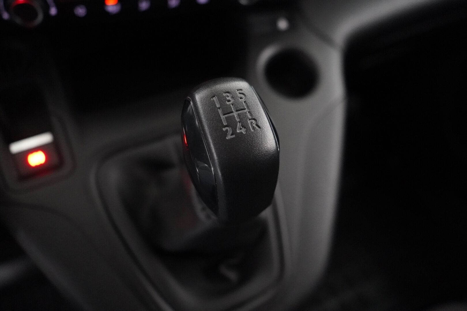 Opel Combo 2019 Cargo XL Enjoy 1,5 Diesel Turbo S/S 75 kW MT5 *Webasto / Vakkari / Koukku / Kamera / Tutkat / Läm.tuulilasi* - Säntillinen huoltokirja / Kahdet renkaat vanteineen / Siisti / Seuraava katsastus 24.5.2027