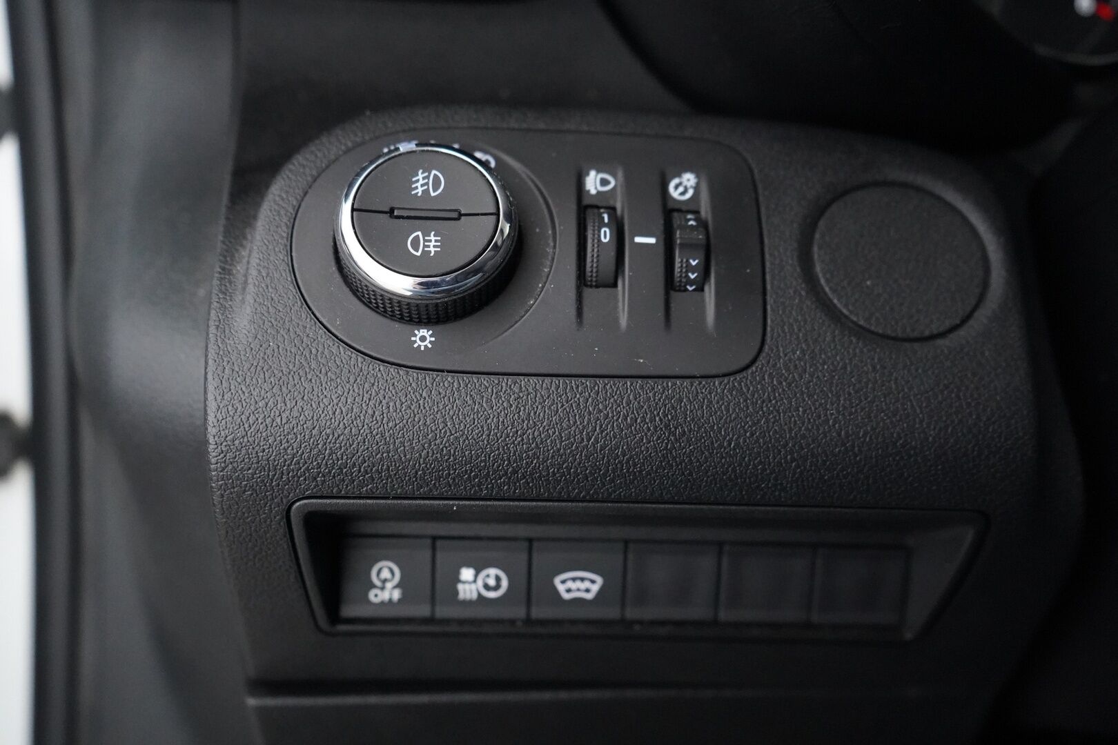 Opel Combo 2019 Cargo XL Enjoy 1,5 Diesel Turbo S/S 75 kW MT5 *Webasto / Vakkari / Koukku / Kamera / Tutkat / Läm.tuulilasi* - Säntillinen huoltokirja / Kahdet renkaat vanteineen / Siisti / Seuraava katsastus 24.5.2027