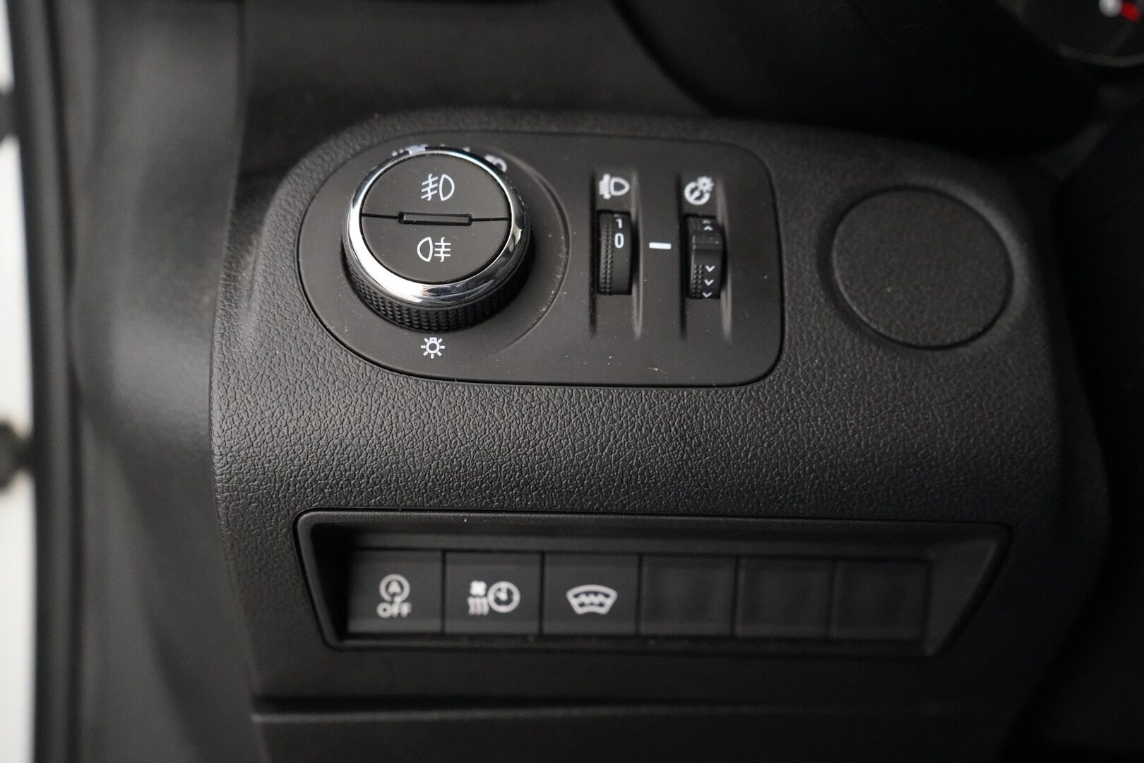 Opel Combo 2019 Cargo XL Enjoy 1,5 Diesel Turbo S/S 75 kW MT5 *Webasto / Vakkari / Koukku / Kamera / Tutkat / Läm.tuulilasi* - Säntillinen huoltokirja / Kahdet renkaat vanteineen / Siisti / Seuraava katsastus 24.5.2027