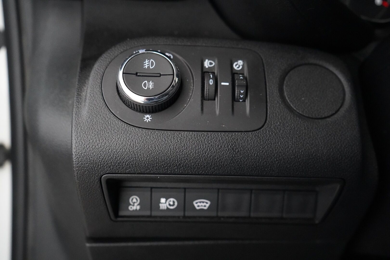 Opel Combo 2019 Cargo XL Enjoy 1,5 Diesel Turbo S/S 75 kW MT5 *Webasto / Vakkari / Koukku / Kamera / Tutkat / Läm.tuulilasi* - Säntillinen huoltokirja / Kahdet renkaat vanteineen / Siisti / Seuraava katsastus 24.5.2027