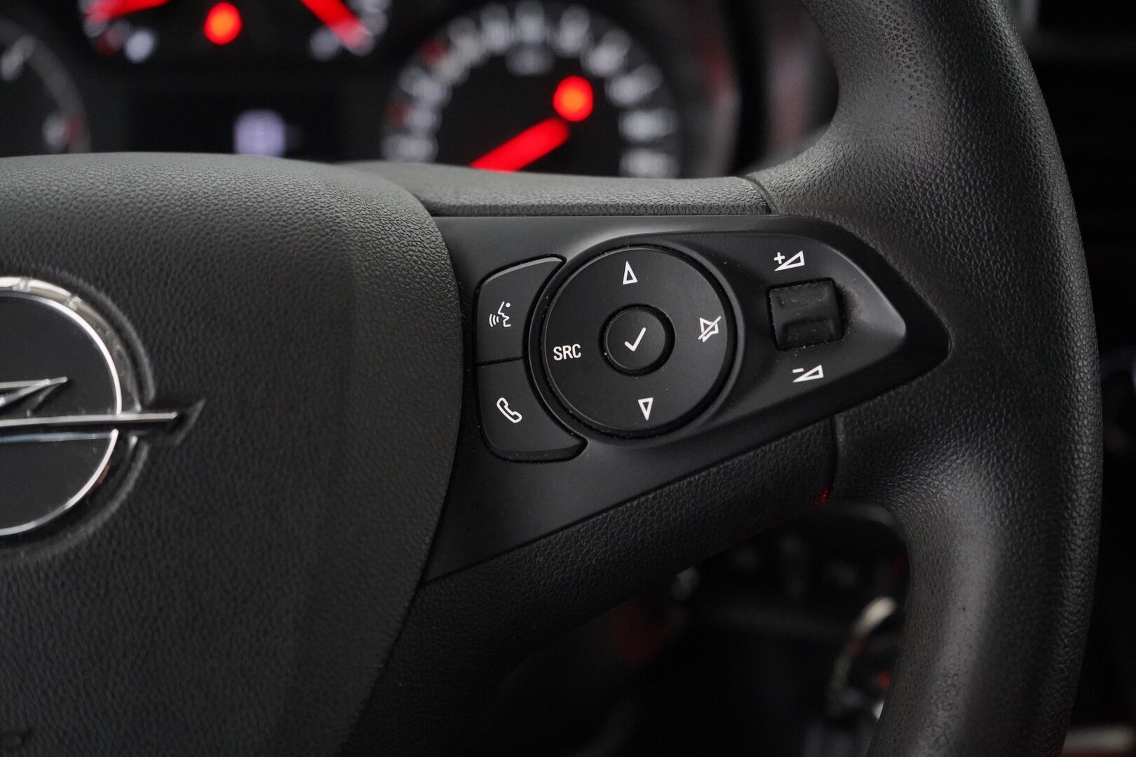 Opel Combo 2019 Cargo XL Enjoy 1,5 Diesel Turbo S/S 75 kW MT5 *Webasto / Vakkari / Koukku / Kamera / Tutkat / Läm.tuulilasi* - Säntillinen huoltokirja / Kahdet renkaat vanteineen / Siisti / Seuraava katsastus 24.5.2027