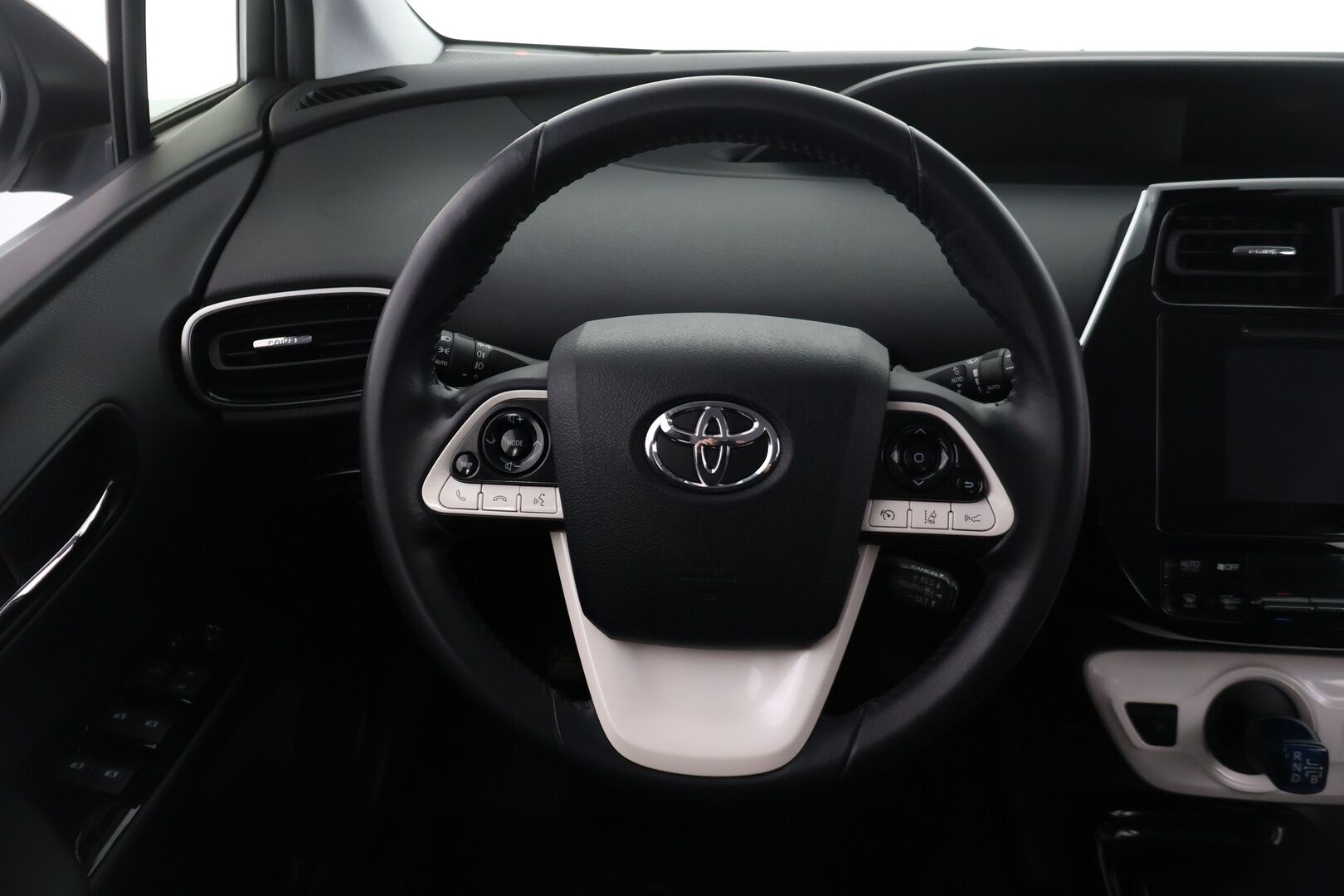 Toyota Prius 2018 Business - Adapt.vakkari | JBL | Lohko+sisäp | HUD | P.kamera | Navigointi | Juuri huollettu!