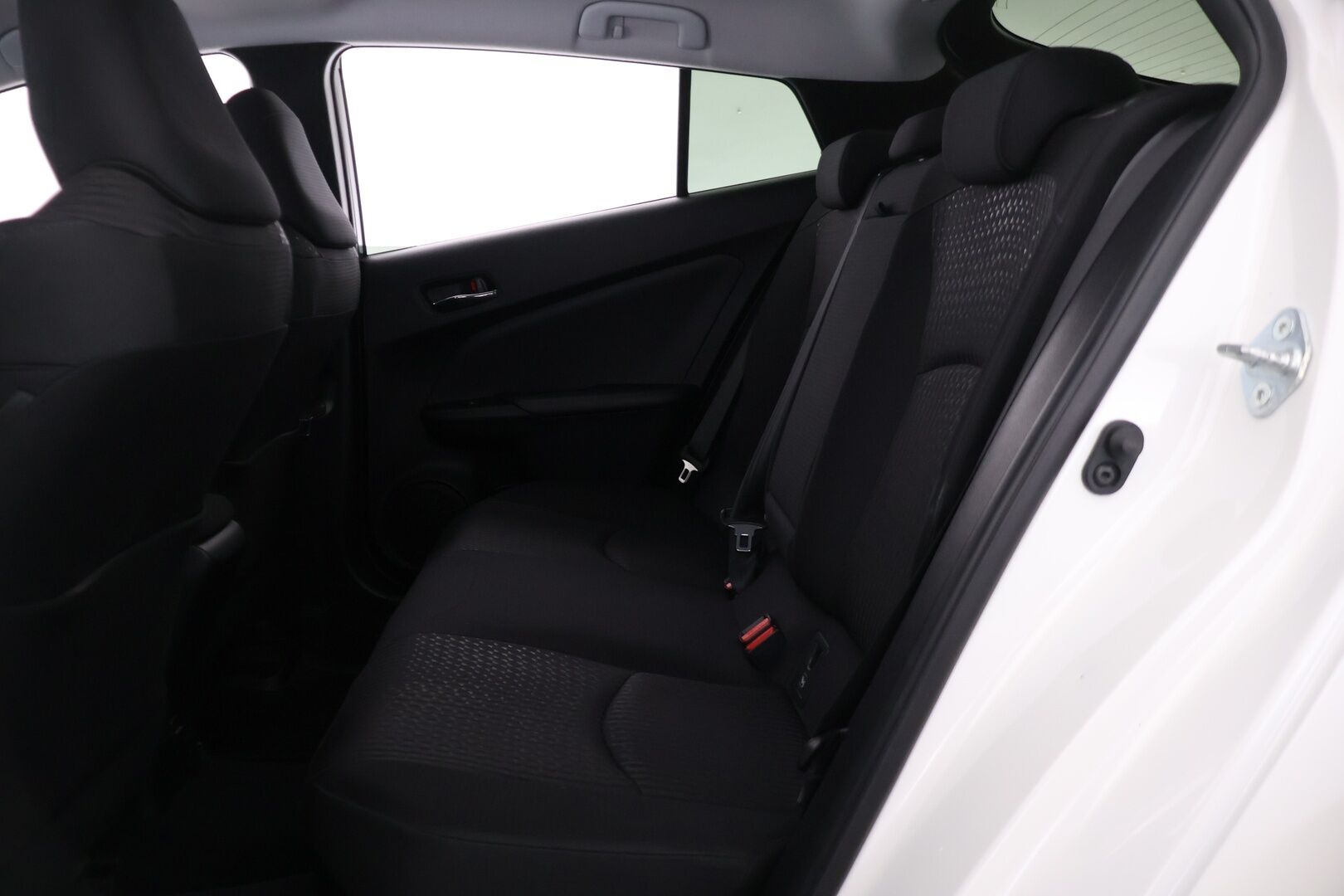Toyota Prius 2018 Business - Adapt.vakkari | JBL | Lohko+sisäp | HUD | P.kamera | Navigointi | Juuri huollettu!