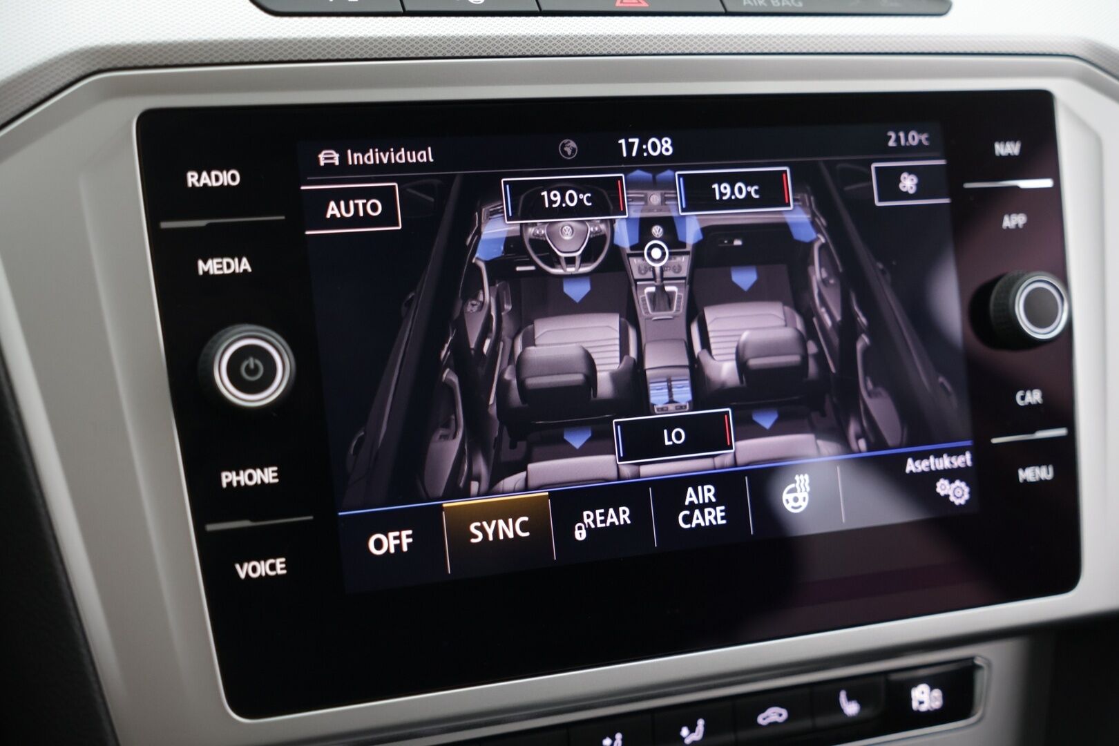 Volkswagen Passat 2019 Variant Comfortline 1,5 TSI EVO 110 kW (150 hv) DSG-automaatti - | Adaptiivinen vakionopeudensäädin | Lohkolämmitin sispistokkeella | 3-alue ilmastointi | Sähkökontti | Carplay
