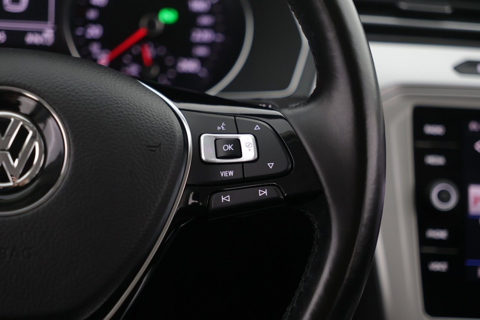 Volkswagen Passat 2019 Variant Comfortline 1,5 TSI EVO 110 kW (150 hv) DSG-automaatti - | Adaptiivinen vakionopeudensäädin | Lohkolämmitin sispistokkeella | 3-alue ilmastointi | Sähkökontti | Carplay