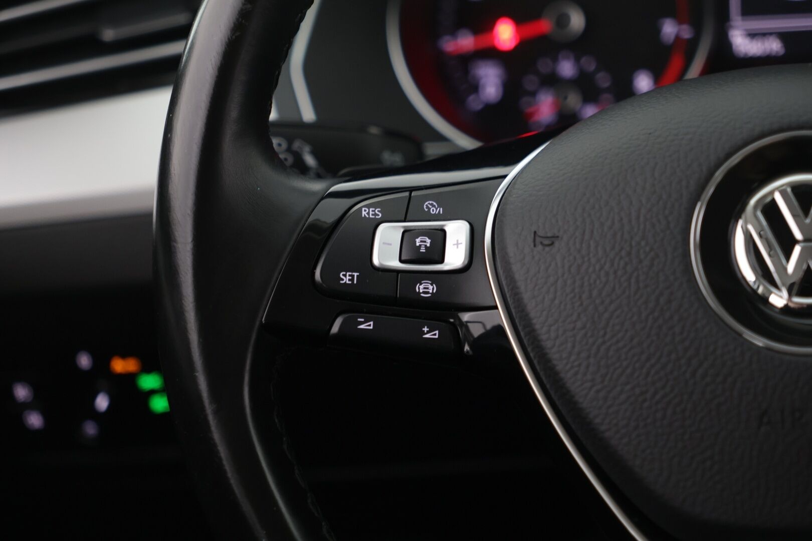 Volkswagen Passat 2019 Variant Comfortline 1,5 TSI EVO 110 kW (150 hv) DSG-automaatti - | Adaptiivinen vakionopeudensäädin | Lohkolämmitin sispistokkeella | 3-alue ilmastointi | Sähkökontti | Carplay