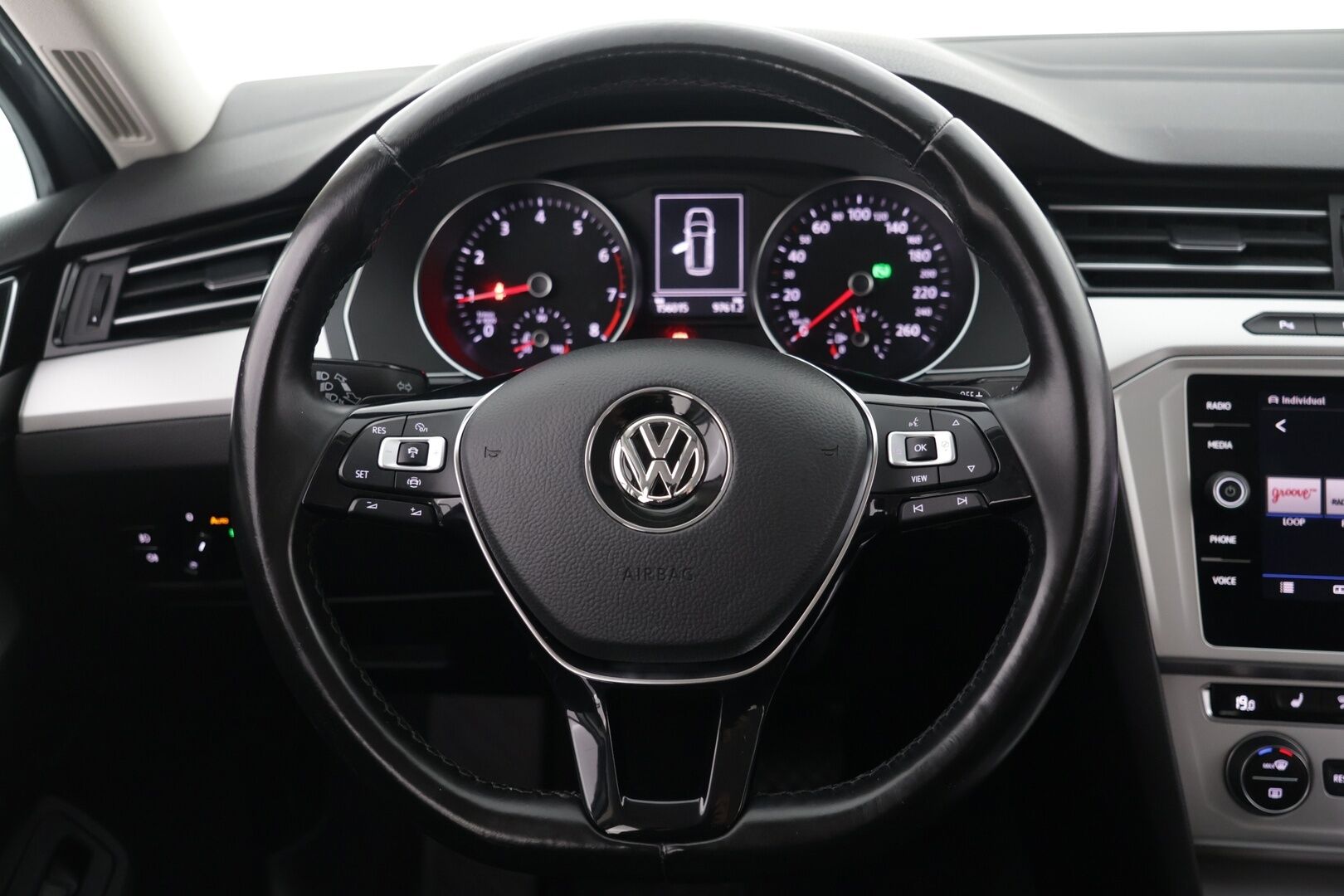 Volkswagen Passat 2019 Variant Comfortline 1,5 TSI EVO 110 kW (150 hv) DSG-automaatti - | Adaptiivinen vakionopeudensäädin | Lohkolämmitin sispistokkeella | 3-alue ilmastointi | Sähkökontti | Carplay
