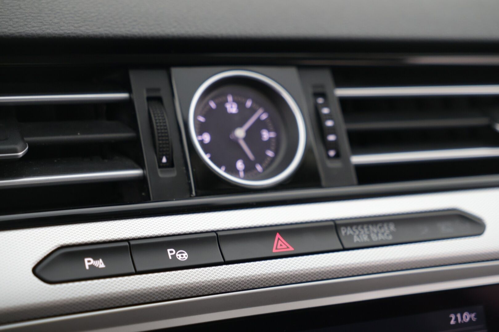Volkswagen Passat 2019 Variant Comfortline 1,5 TSI EVO 110 kW (150 hv) DSG-automaatti - | Adaptiivinen vakionopeudensäädin | Lohkolämmitin sispistokkeella | 3-alue ilmastointi | Sähkökontti | Carplay