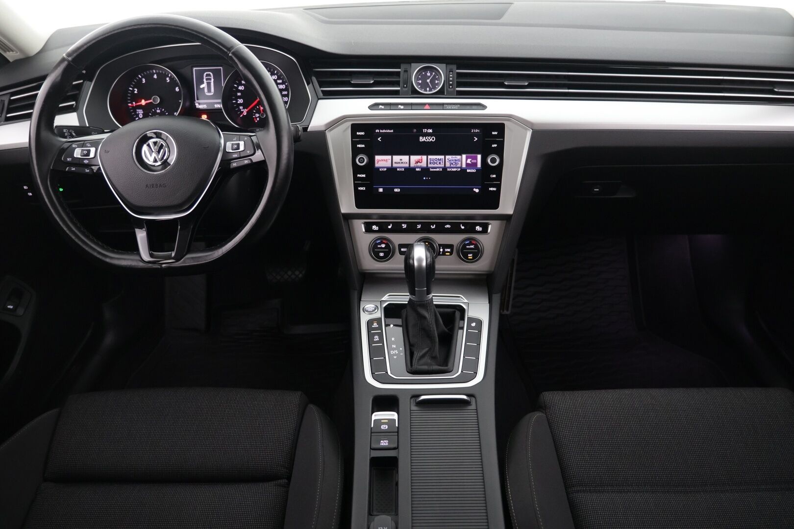 Volkswagen Passat 2019 Variant Comfortline 1,5 TSI EVO 110 kW (150 hv) DSG-automaatti - | Adaptiivinen vakionopeudensäädin | Lohkolämmitin sispistokkeella | 3-alue ilmastointi | Sähkökontti | Carplay