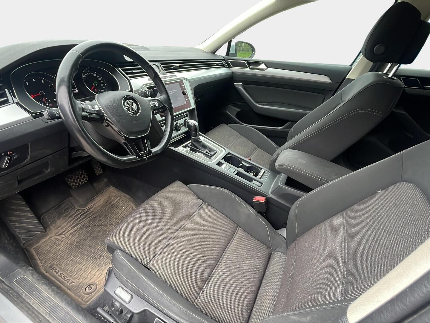 Volkswagen Passat 2019 Variant Comfortline 1,5 TSI EVO 110 kW (150 hv) DSG-automaatti - | Adaptiivinen vakionopeudensäädin | Lohkolämmitin sispistokkeella | 3-alue ilmastointi | Sähkökontti | Carplay