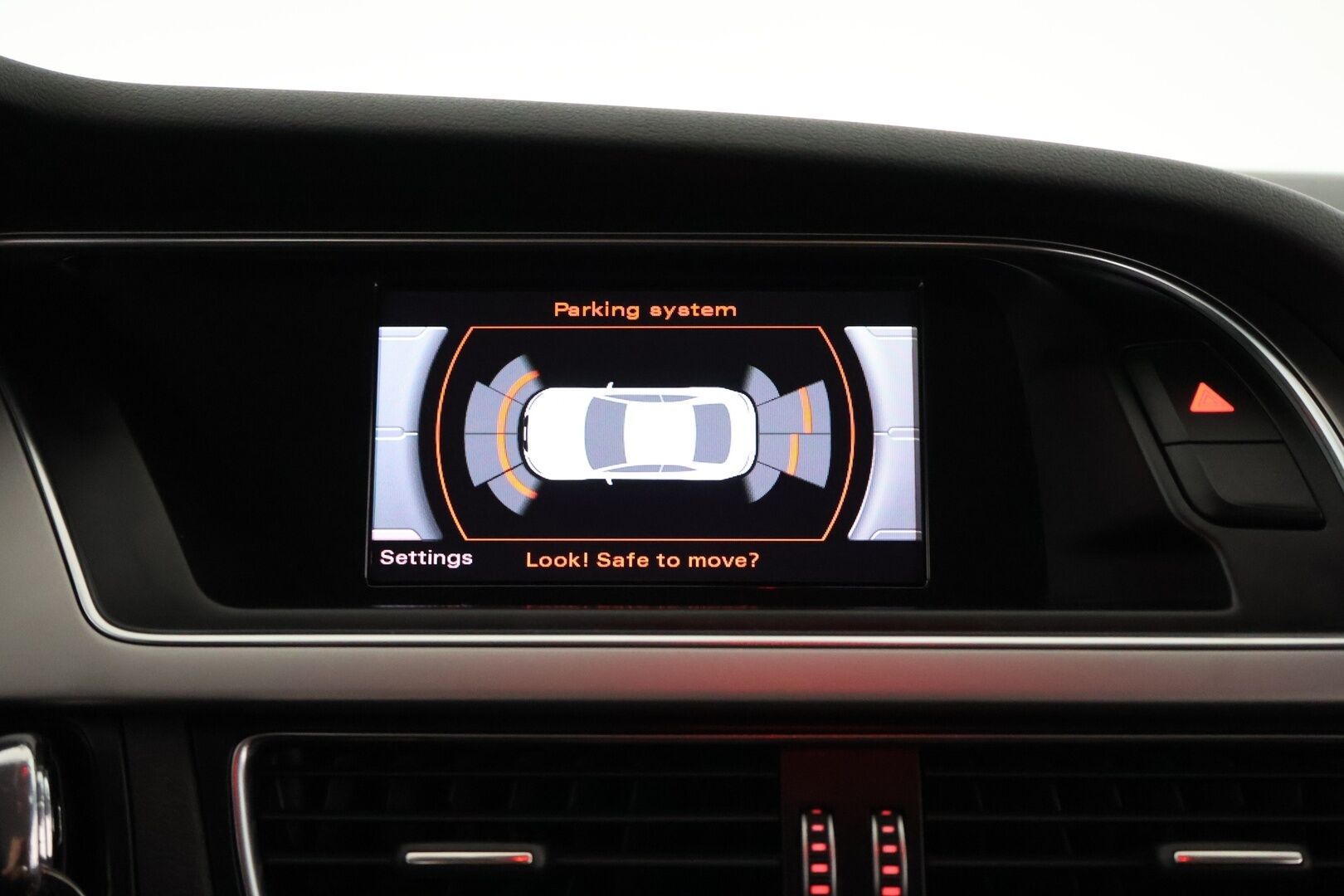 Audi A5 2012 Sportback 1,8 TFSI 125 kW - | Vakkari | Bang & Olufsen | Lohko+sisäp. | Koukku | Sport-penkit | Bi-Xenon | Jakoketju tehty! |