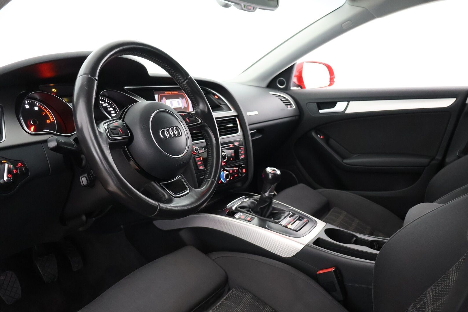 Audi A5 2012 Sportback 1,8 TFSI 125 kW - | Vakkari | Bang & Olufsen | Lohko+sisäp. | Koukku | Sport-penkit | Bi-Xenon | Jakoketju tehty! |
