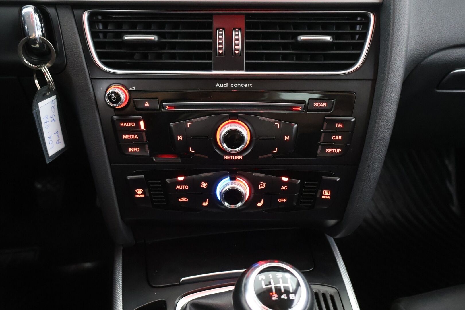 Audi A5 2012 Sportback 1,8 TFSI 125 kW - | Vakkari | Bang & Olufsen | Lohko+sisäp. | Koukku | Sport-penkit | Bi-Xenon | Jakoketju tehty! |