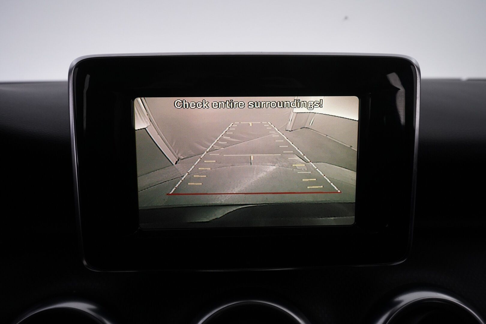 Mercedes-Benz A 2014 250 4Matic A Premium Business * KATSO MIHIN HINTAAN NELIVETO / Lohko / Vakkari / Peruutuskamera / Sportpenkit / 2 Renkaat* - KATSO KAMPANJAHINTA!  / Kahdet Alumiinivanteet / Siistikuntoinen neliveto / Perä uusittu juuri! - HULLU BLACKWEEK KORKOTARJOUS 2,49%