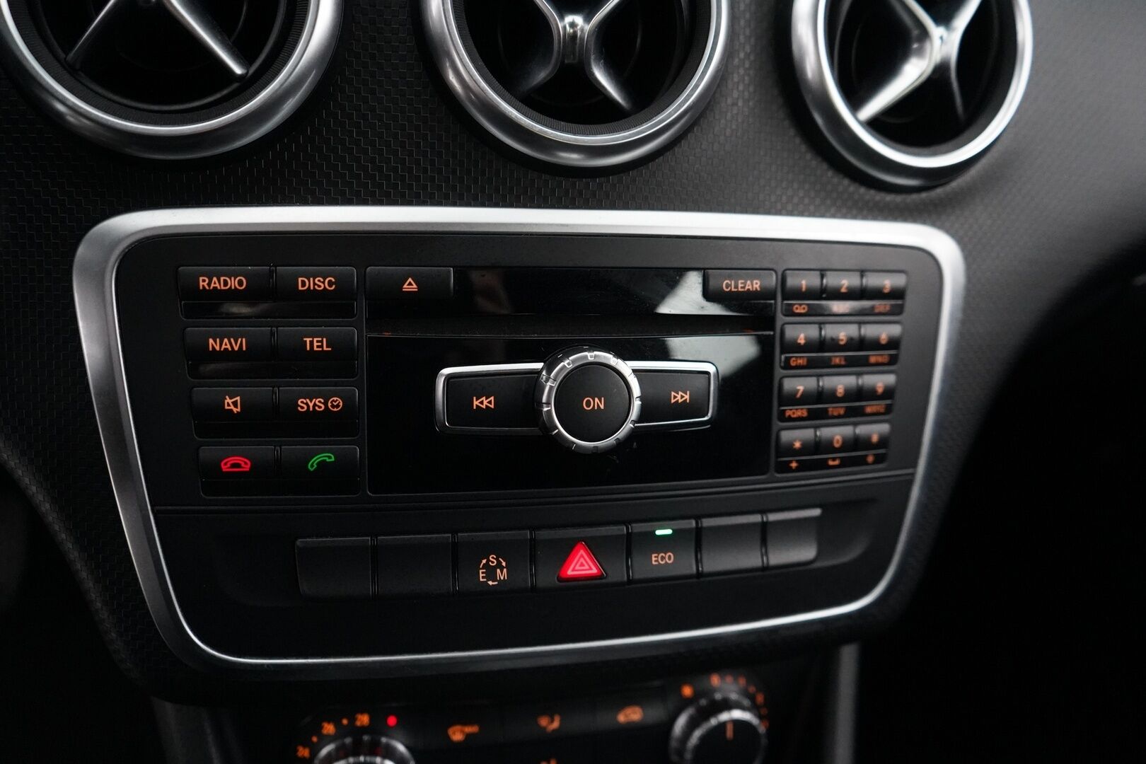 Mercedes-Benz A 2014 250 4Matic A Premium Business * KATSO MIHIN HINTAAN NELIVETO / Lohko / Vakkari / Peruutuskamera / Sportpenkit / 2 Renkaat*