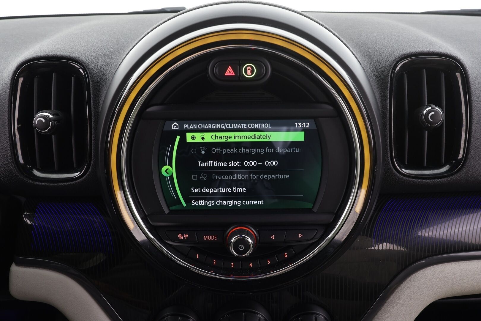 Mini Countryman 2019 Cooper S ALL4 A * Vakkari / P.tutkat / LED / Navi / Sporttipenkit / Vaaleat nahat / Comfort Access * - Kahdet renkaat aluvanteilla / Merkkihuollettu - Osta nyt, maksa vasta ensi vuonna