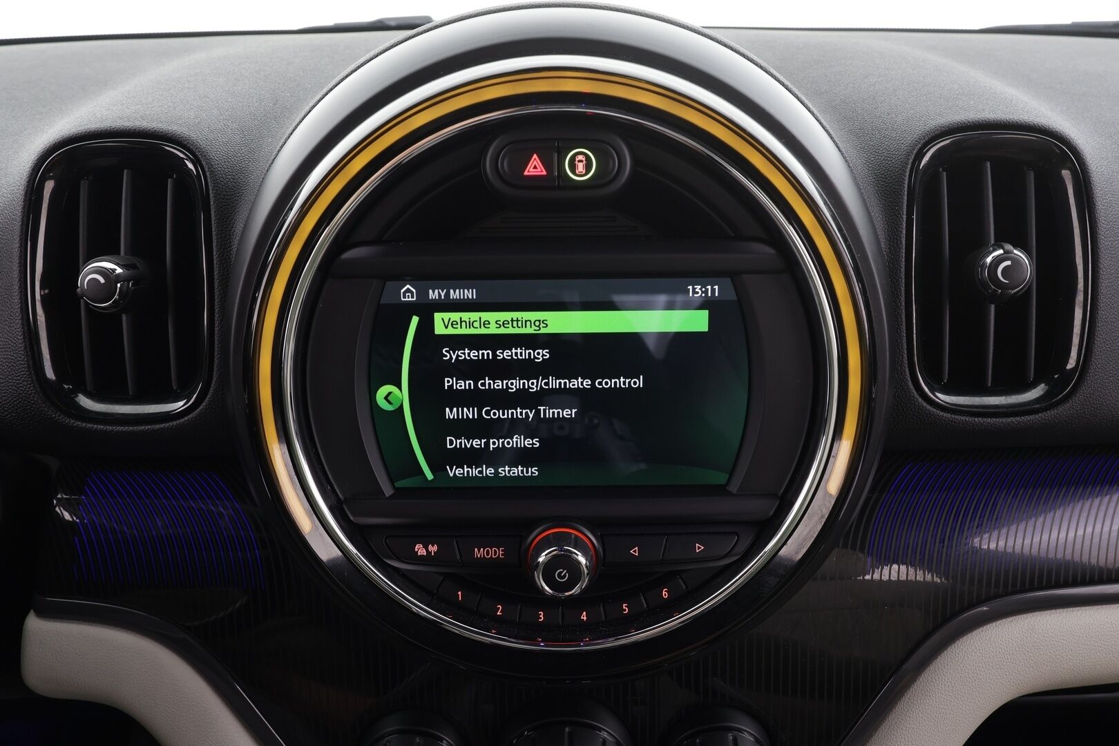 Mini Countryman 2019 Cooper S ALL4 A * Vakkari / P.tutkat / LED / Navi / Sporttipenkit / Vaaleat nahat / Comfort Access * - Kahdet renkaat aluvanteilla / Merkkihuollettu - Osta nyt, maksa vasta ensi vuonna