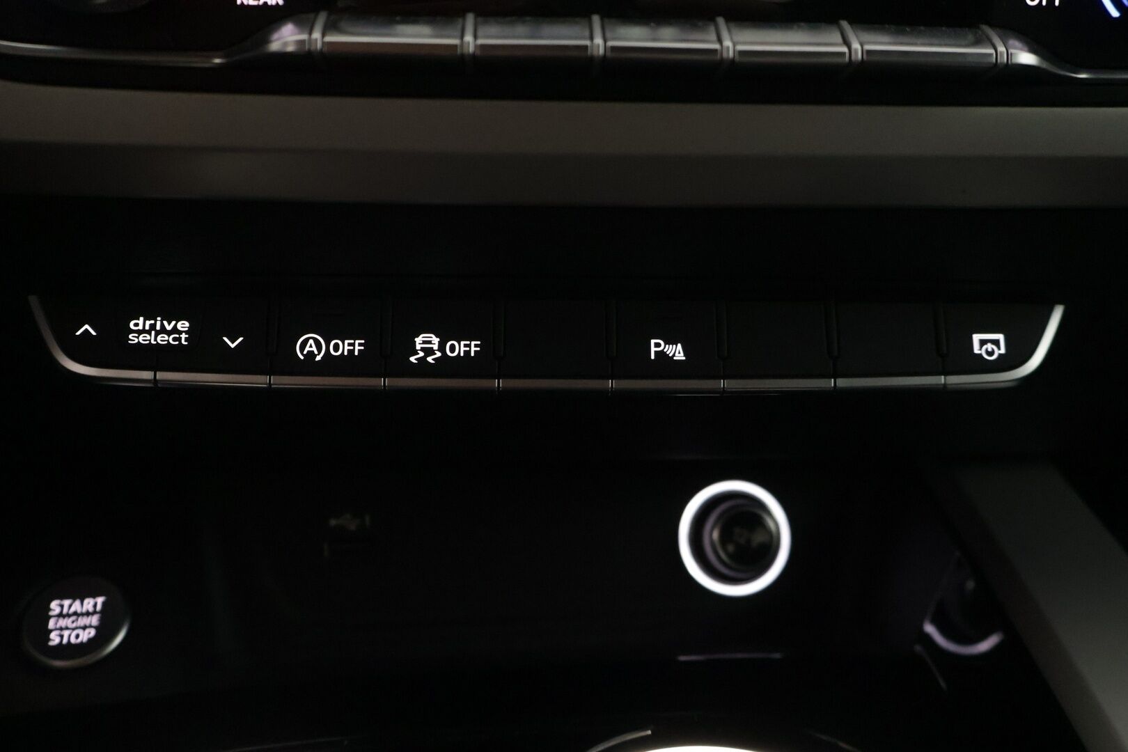 Audi A5 2020 Sportback Business S line 40 TDI quattro S tronic - | Webasto | Matrix Led | P.kamera | S-Line | Koukku | Sporttipenkit | Jakohihna 06 / 26|
