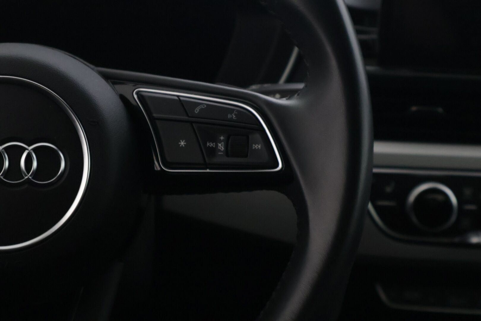 Audi A5 2020 Sportback Business S line 40 TDI quattro S tronic - | Webasto | Matrix Led | P.kamera | S-Line | Koukku | Sporttipenkit | Jakohihna 06 / 26|
