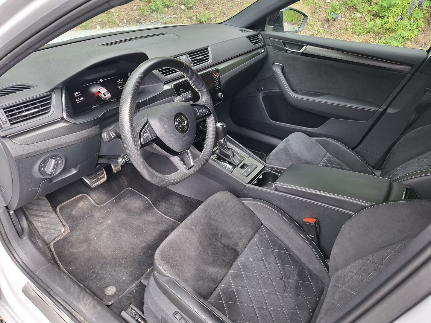 Skoda Superb 2020 1,5 TSI ACT SportLine Edition DSG Autom. ** Canton / Muistipenkki / ACC / Koukku ** - Suomi-auto / Digimittari / Webasto / P-Kamera / Mirror Link
