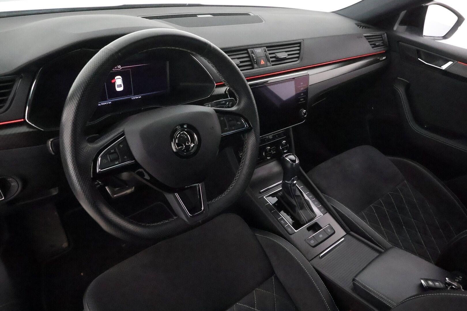 Skoda Superb 2020 1,5 TSI ACT SportLine Edition DSG **Webasto / Koukku / Adapt.Vakkari / Matrix-LED / P.Kamera / Muistipenkki / Canton** - Suomi-auto / Kahdet Renkaat