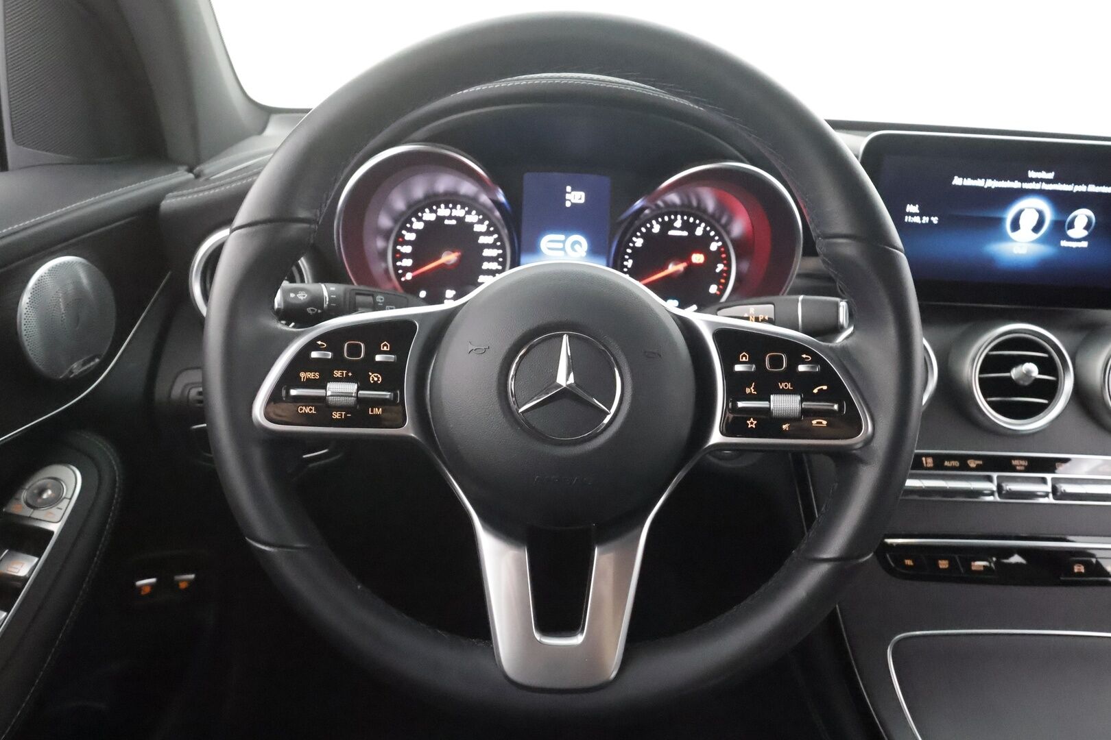 Mercedes-Benz GLC 2020 300 e 4MATIC A Business AMG EQ Power - | Burmester | Sporttipenkit | P.kamera | Puolinahat | Apple & Android | LED | Sähk. takaluukku | Navi | Tutkat | 2x renkaat aluin | 