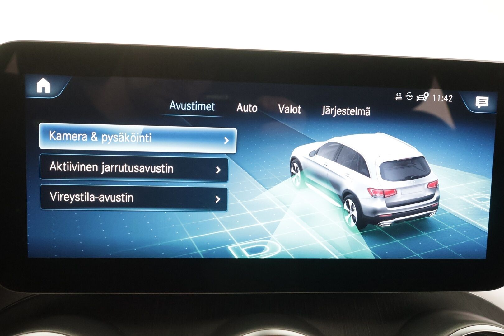 Mercedes-Benz GLC 2020 300 e 4MATIC A Business AMG EQ Power - | Burmester | Sporttipenkit | P.kamera | Puolinahat | Apple & Android | LED | Sähk. takaluukku | Navi | Tutkat | 2x renkaat aluin | 
