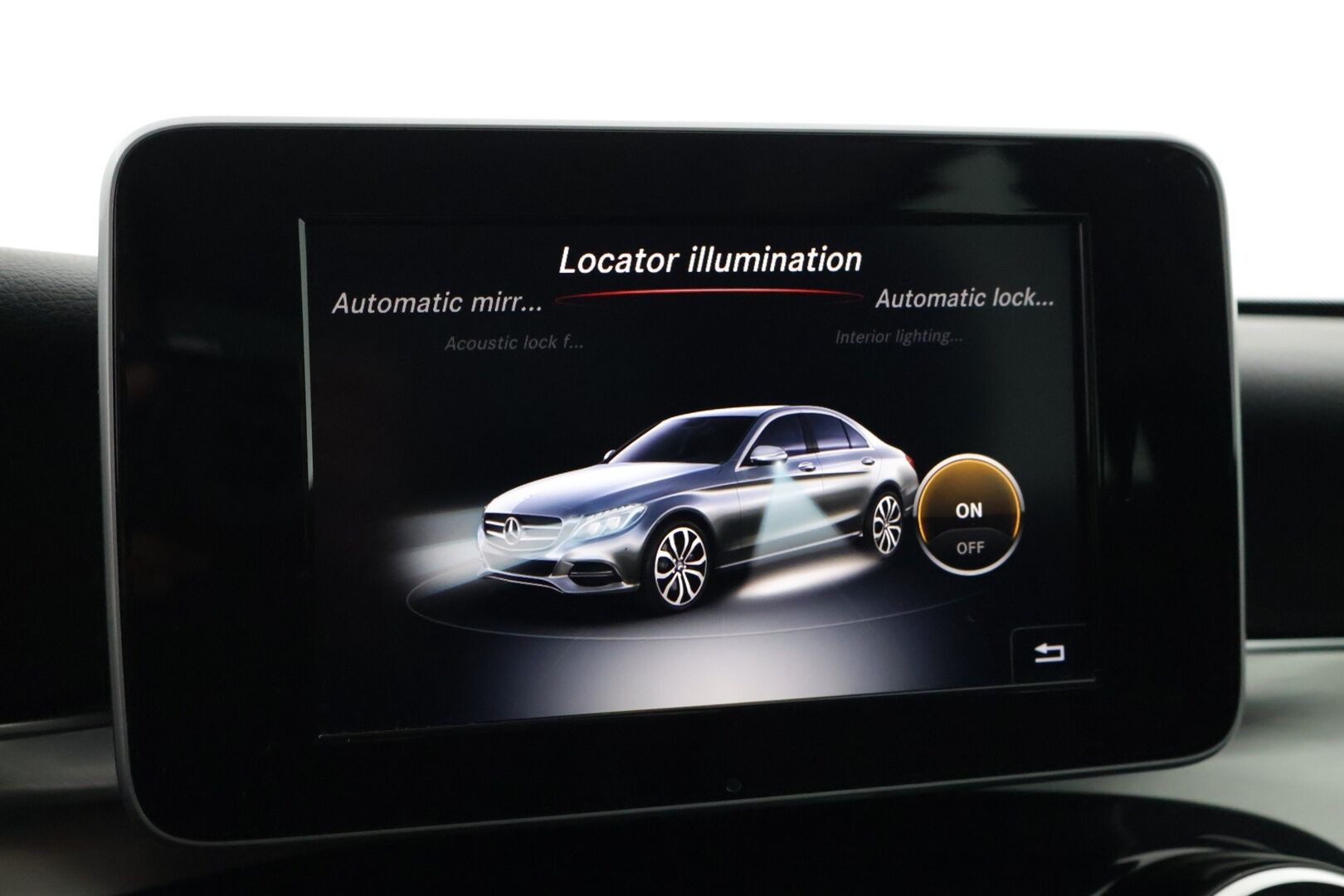 Mercedes-Benz C 2015 220 BlueTec A Premium Business Avantgarde // Distronic / Koukku / LED / IHC+ / Sport-penkit / Lohko // - Kattava sähköinen huoltohistoria / Renkaat kunnossa / Juuri katsastettu*