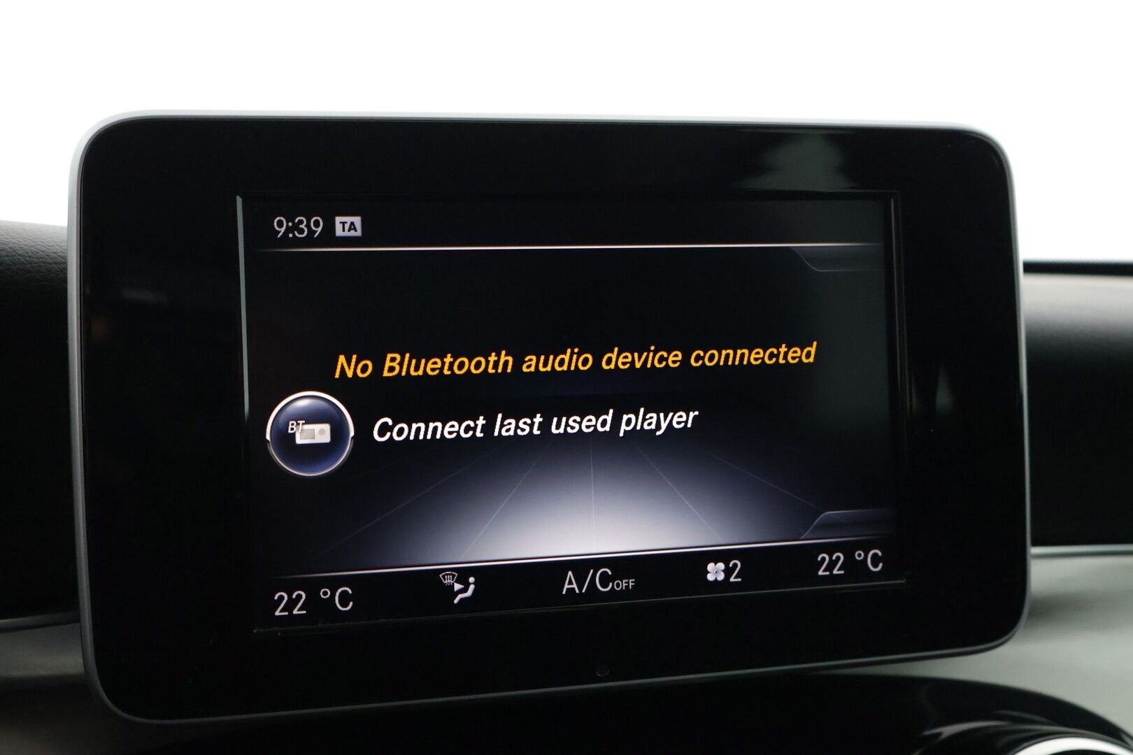 Mercedes-Benz C 2015 220 BlueTec A Premium Business Avantgarde // Distronic / Koukku / LED / IHC+ / Sport-penkit / Lohko // - Kattava sähköinen huoltohistoria / Renkaat kunnossa / Juuri katsastettu*