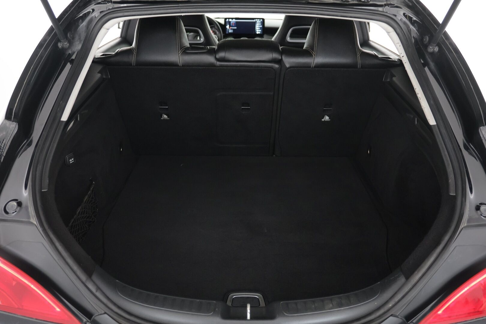 MERCEDES-BENZ CLA 2016 200d Shooting Brake - | Sporttipenkit | Vakkari | Tutka | Puolinahkasisusta | Kahdet aluvanteet |