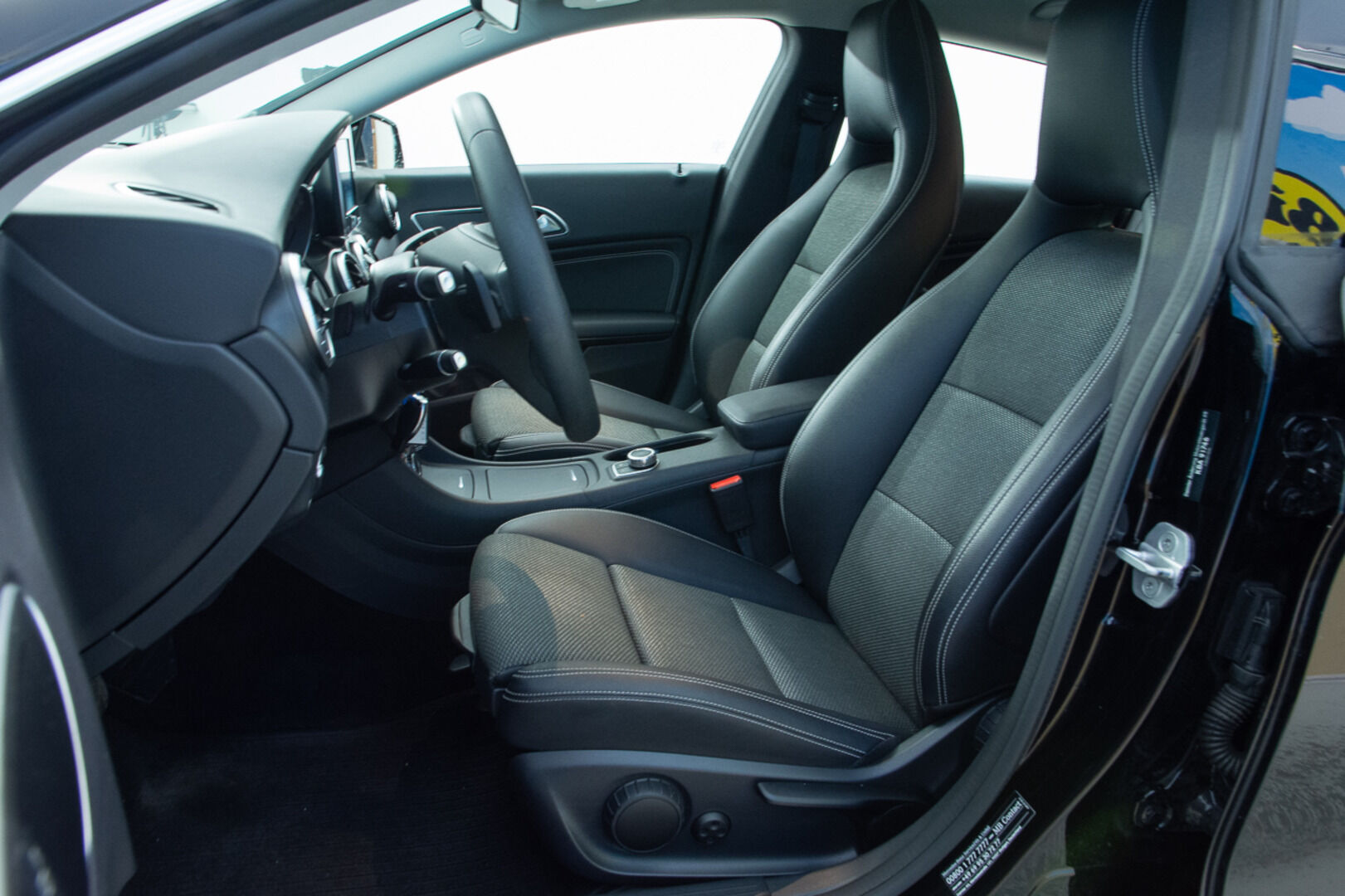 MERCEDES-BENZ CLA 2016 200d Shooting Brake - | Sporttipenkit | Vakkari | Tutka | Puolinahkasisusta | Kahdet aluvanteet |