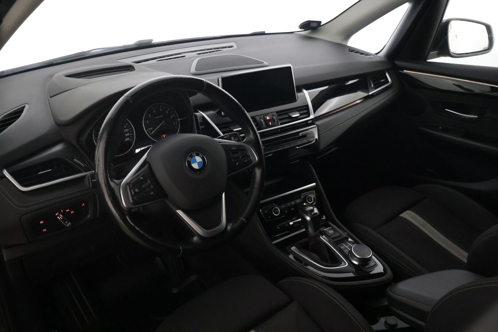 BMW 225 2017 225xe iPerformance Sport Line - | Vakionopeudensäädin | Peruutuskamera | Hud | Sport Line | KeyLessGo | LED - ajovalot | Ratinlämmitin |