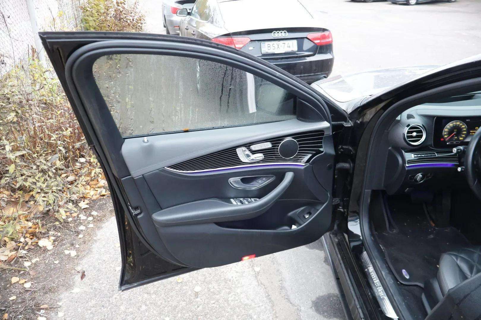 Mercedes-Benz E 2017 350 e A Premium Business AMG * - YritysOutlet - Myydään vain yrityksille / HUIPPUVARUSTEET / Designo-nahat / Widescreen / Hierovat&Tuuletetut etupenkit / Distronic+ / Panoraama / HUD / Muistipenkit /  - * Tämä auto myydään YritysOutlet -valikoimasta vain yritykselle / Huippu varusteet / Siisti *