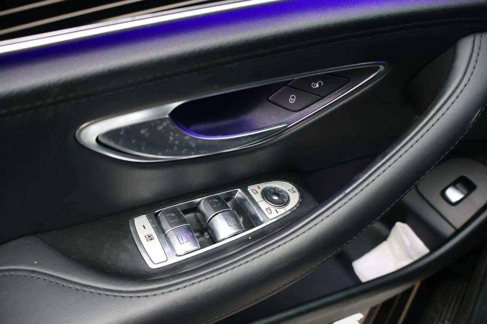 Mercedes-Benz E 2017 350 e A Premium Business AMG * - YritysOutlet - Myydään vain yrityksille / HUIPPUVARUSTEET / Designo-nahat / Widescreen / Hierovat&Tuuletetut etupenkit / Distronic+ / Panoraama / HUD / Muistipenkit /  - * Tämä auto myydään YritysOutlet -valikoimasta vain yritykselle / Huippu varusteet / Siisti *