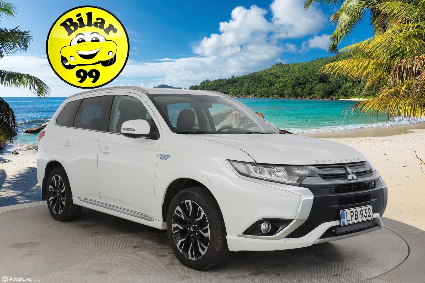 Mitsubishi OUTLANDER PHEV 2017 Instyle Navi 4WD // Ruskeat nahat / 360 kamera / Koukku / Sähkökontti //