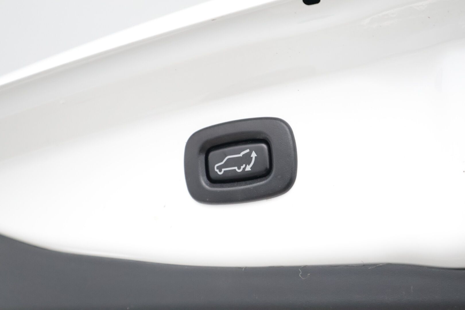 Mitsubishi OUTLANDER PHEV 2017 Instyle Navi 4WD // Ruskeat nahat / 360 kamera / Koukku / Sähkökontti //