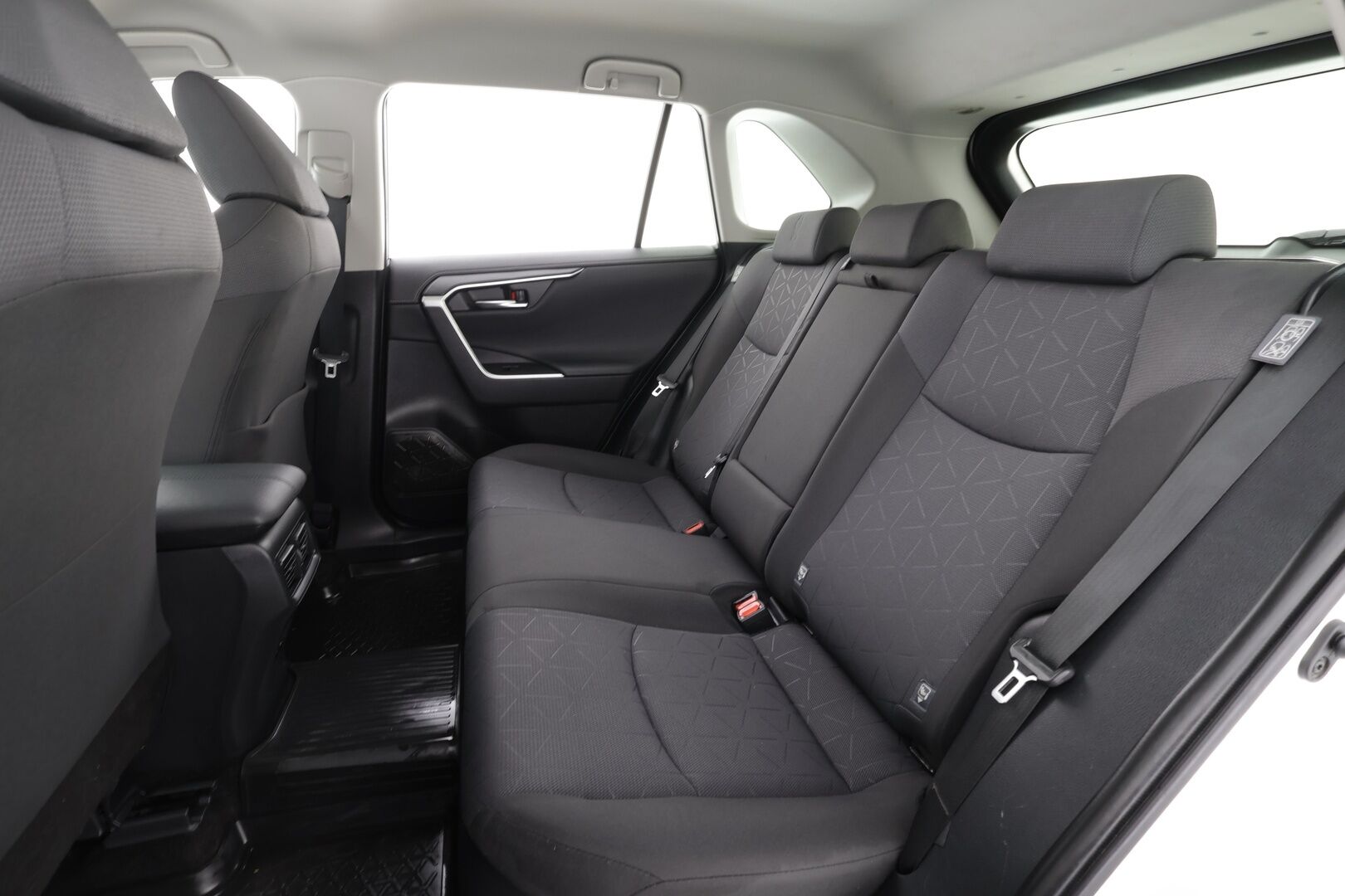 Toyota RAV4 2020 2,5 Hybrid AWD-i Business - Webasto | ACC | Peruutuskamera | Kaistavahti | Navi | Keyless | Suomi-auto | Kahdet renkaat aluvanteilla | Viimeisin huolto 135tkm | Katsastettu 5/2026